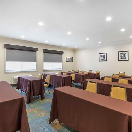 Best Western Plus Lake Worth Екстериор снимка