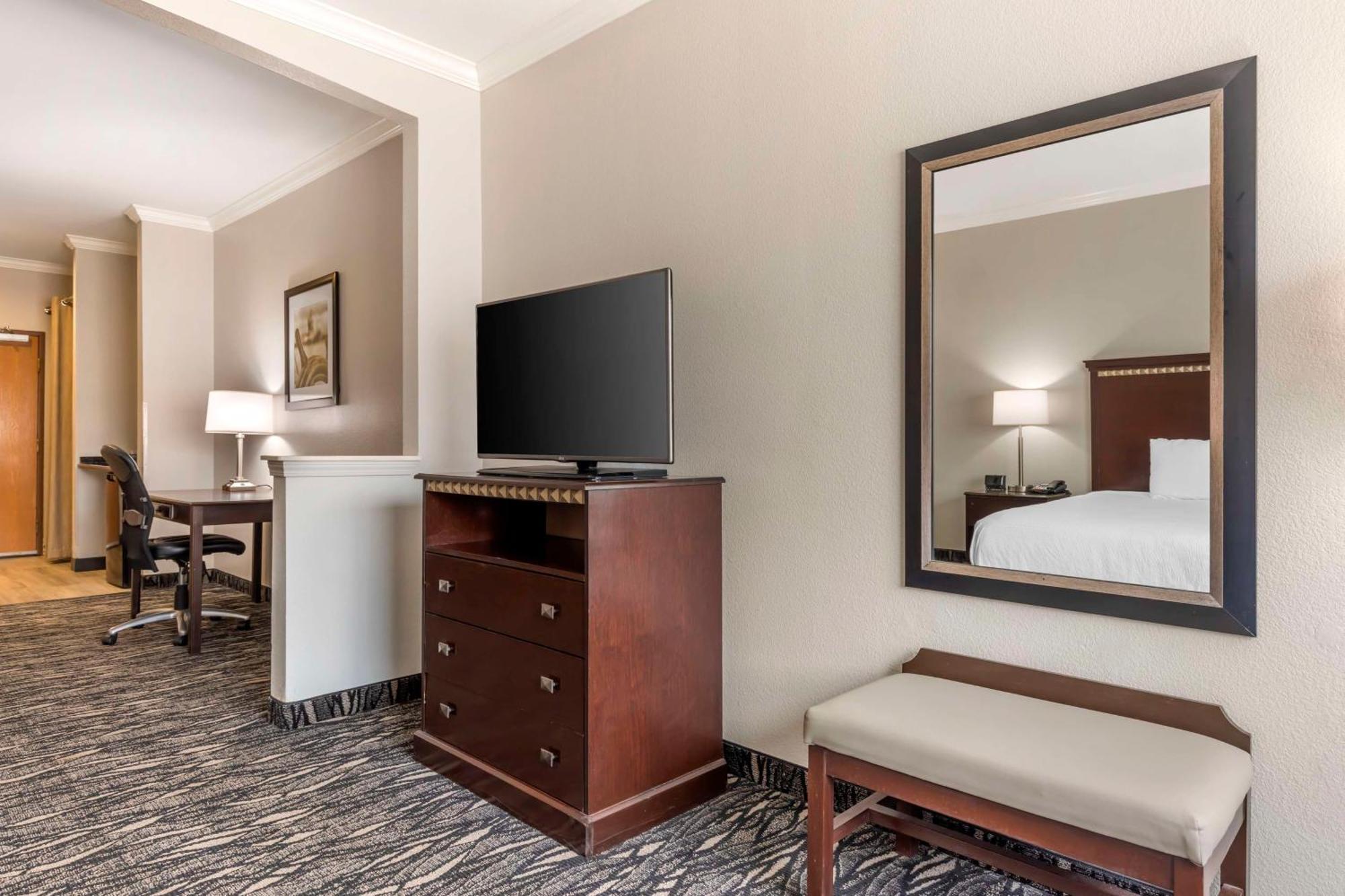 Best Western Plus Lake Worth Екстериор снимка