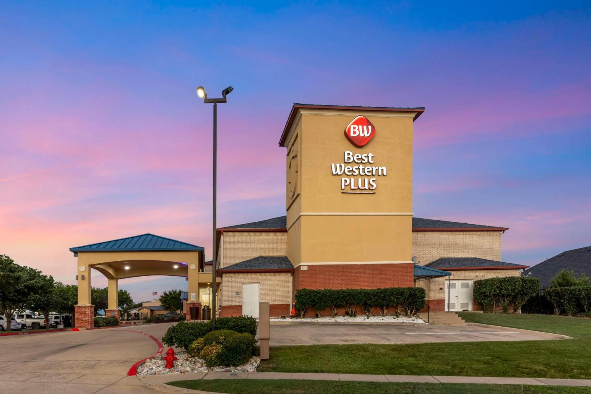 Best Western Plus Lake Worth Екстериор снимка