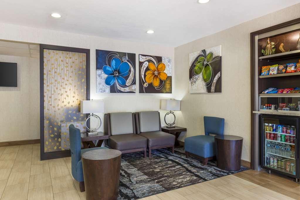 Best Western Plus Lake Worth Интериор снимка