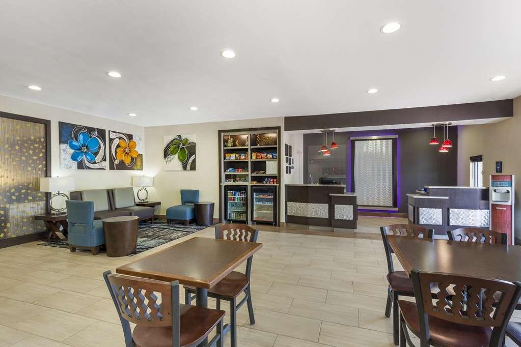 Best Western Plus Lake Worth Интериор снимка