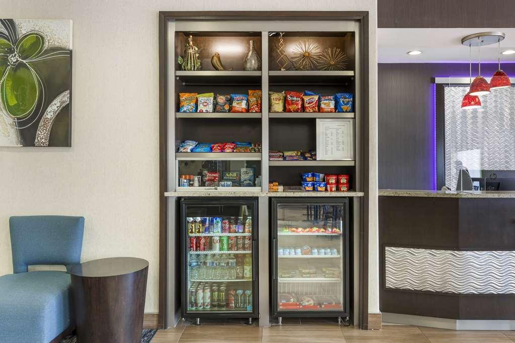 Best Western Plus Lake Worth Съоръжения снимка