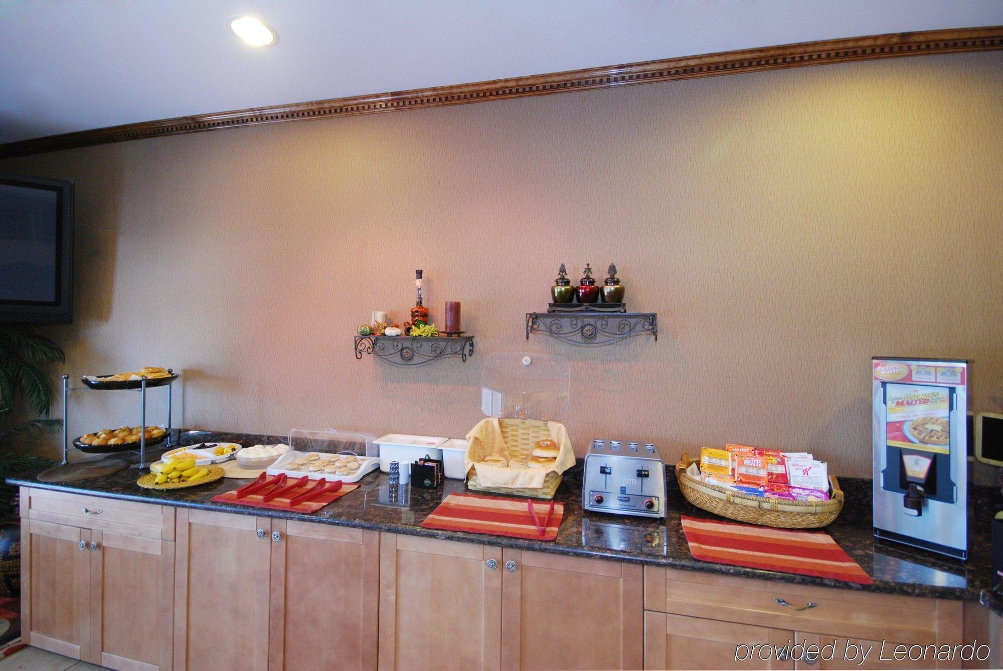 Best Western Plus Lake Worth Екстериор снимка