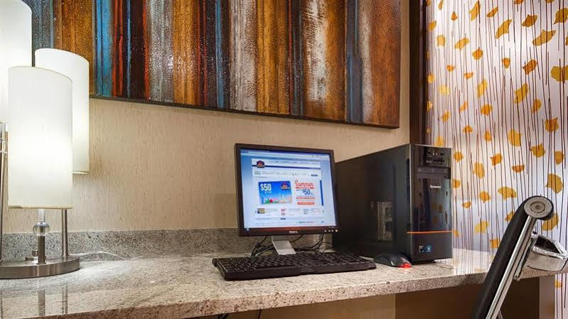 Best Western Plus Lake Worth Екстериор снимка
